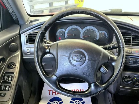 Used 2003 Hyundai Elantra GT image 10