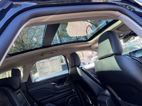 New 2026 Lincoln Corsair Premiere image 13