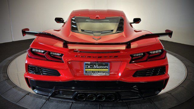 Used 2024 Chevrolet Corvette Z06 w/ Z07 Performance Package RWD image 26