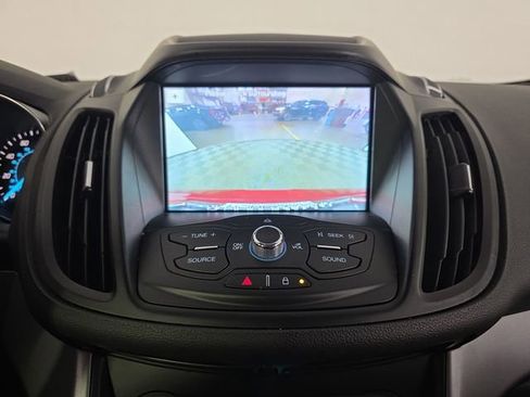 Used 2016 Ford Escape SE w/ Equipment Group 201A FWD image 24