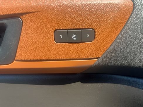 Used 2017 Chevrolet Traverse Premier AWD/4WD image 12