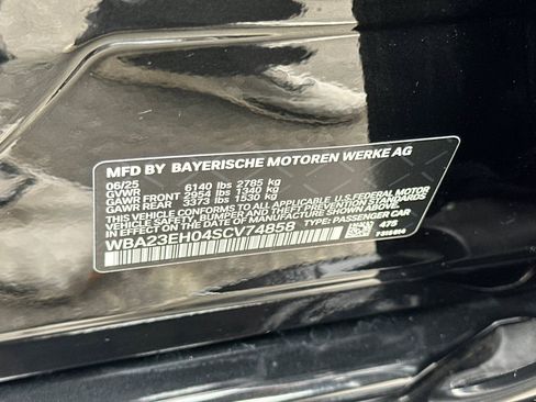 Used 2025 BMW 740i w/ Premium Package image 40