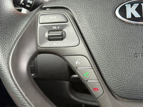 Used 2018 Kia Forte LX FWD image 26