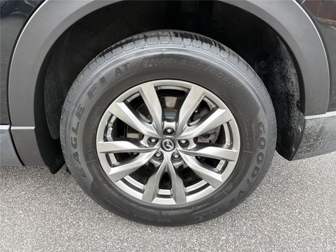 Used 2018 MAZDA CX-9 Touring w/ Touring Premium Package image 21