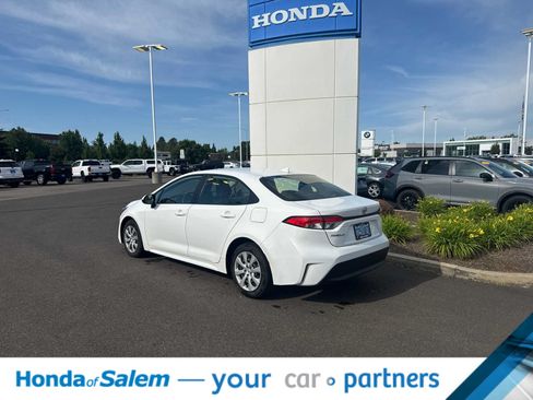 Used 2023 Toyota Corolla LE FWD image 4