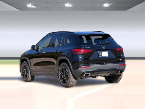 New 2026 Mercedes-Benz GLA 250 image 3