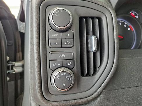 Used 2022 Chevrolet Silverado 1500 Custom AWD/4WD image 11