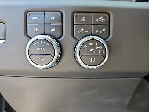 Used 2024 GMC Sierra 1500 AT4 w/ Technology Package AWD/4WD image 30