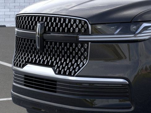 New 2026 Lincoln Navigator Reserve image 17