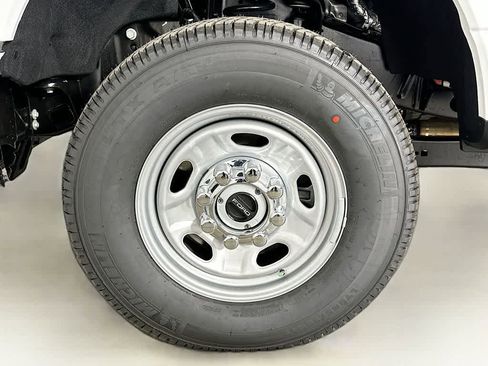 New 2026 Ford F250 XL w/ FX4 Off-Road Package image 8