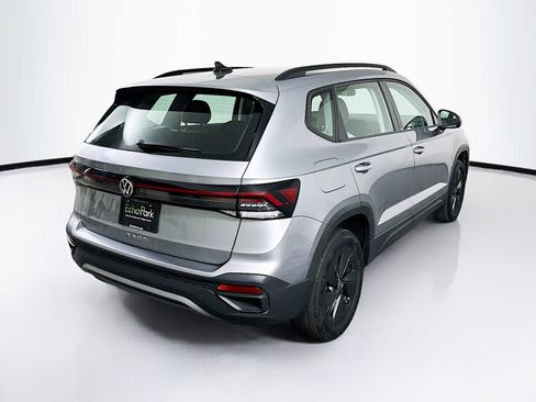 Used 2025 Volkswagen Taos S image 9