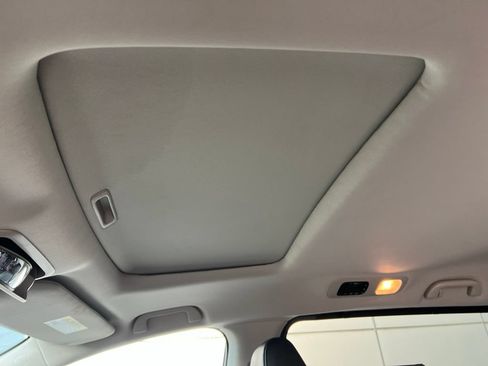 Used 2025 Honda Odyssey EX-L image 10