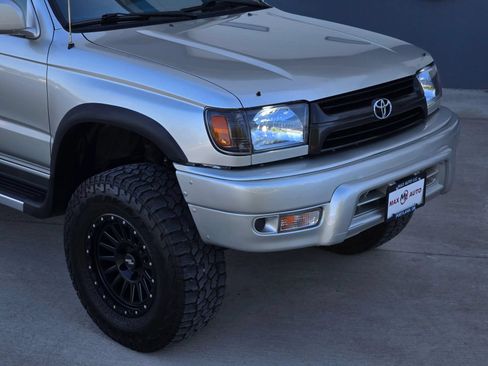 Used 2000 Toyota 4Runner SR5 AWD/4WD image 28
