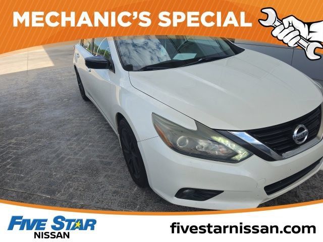 Used 2017 Nissan Altima 2.5 SR w/ Midnight Edition Package FWD image 1