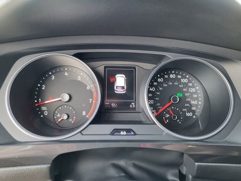 Used 2021 Volkswagen Tiguan SE R-Line image 18