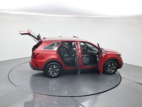 Used 2021 Kia Sorento S FWD image 46