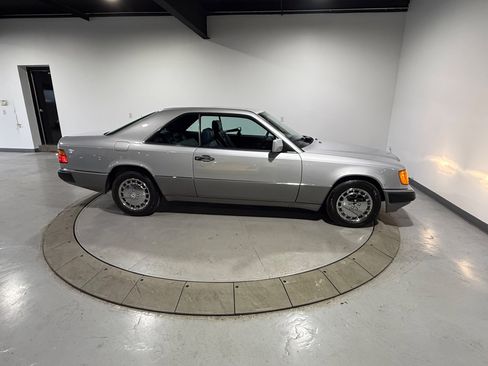 Used 1990 Mercedes-Benz 300 CE Coupe image 13
