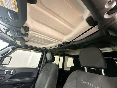 Used 2020 Jeep Wrangler Unlimited Sahara AWD/4WD image 17