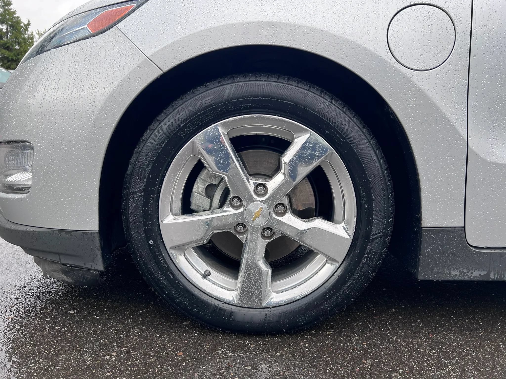 Used 2015 Chevrolet Volt Premium w/ Premium Trim Package FWD image 9