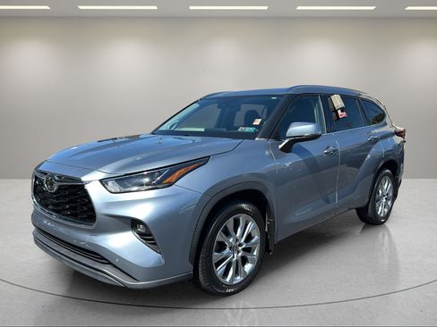 Used 2021 Toyota Highlander Limited AWD/4WD image 1