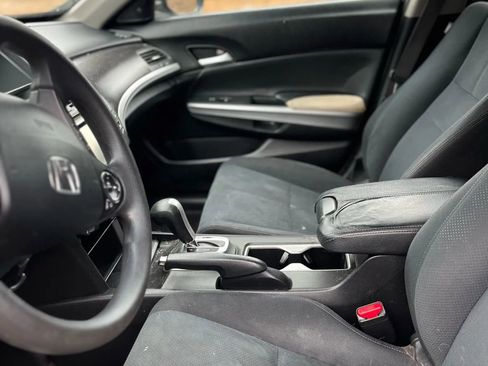 Used 2013 Honda Crosstour EX image 2