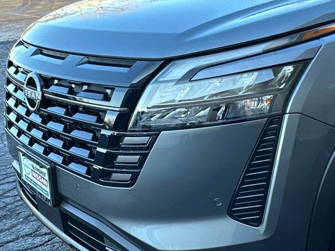 New 2026 Nissan Pathfinder SV image 8