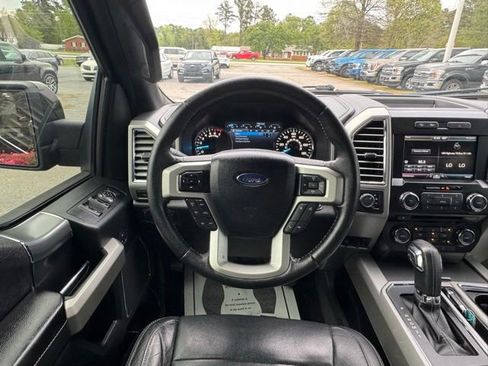 Used 2015 Ford F150 Lariat image 18