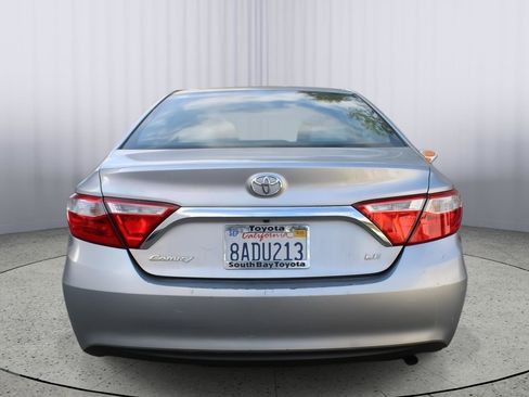 Used 2017 Toyota Camry LE image 6
