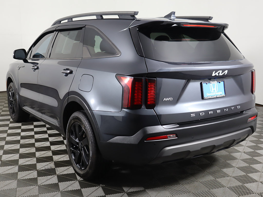 Used 2022 Kia Sorento S w/ Panoramic Sunroof Package AWD/4WD image 12