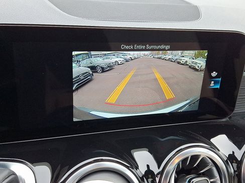 Certified 2023 Mercedes-Benz GLB 250 4MATIC image 18