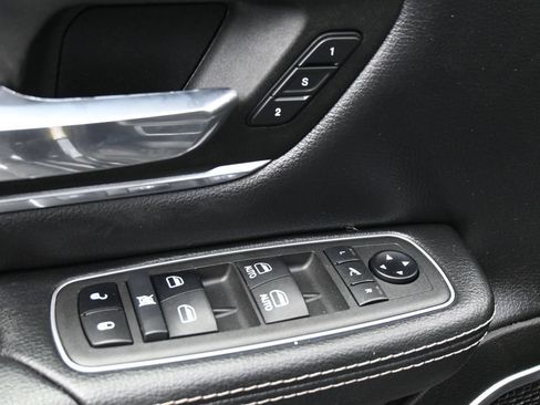 Used 2021 RAM 1500 Laramie RWD image 4