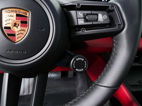 New 2026 Porsche Macan Electric image 11