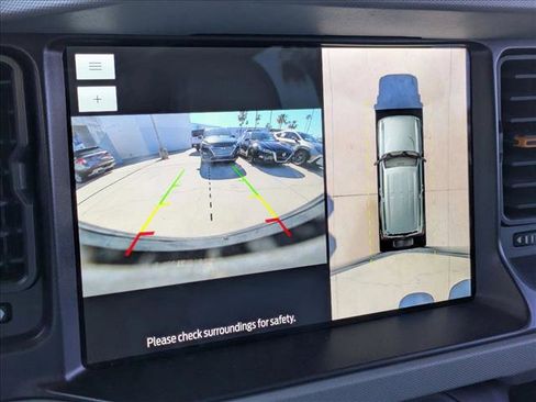 Used 2023 Ford Bronco Badlands image 14