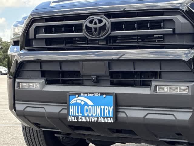 Used 2025 Toyota 4Runner SR5 AWD/4WD image 12