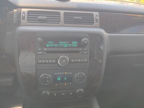 Used 2011 GMC Sierra 3500 Denali image 12