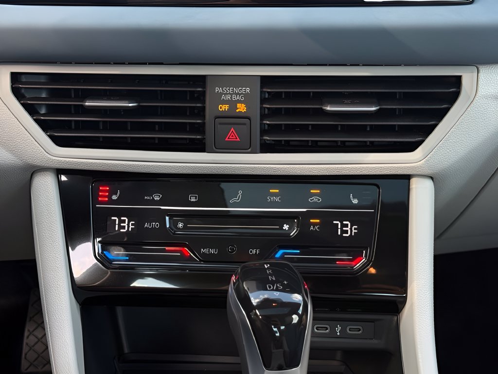 New 2026 Volkswagen Jetta SE FWD image 17