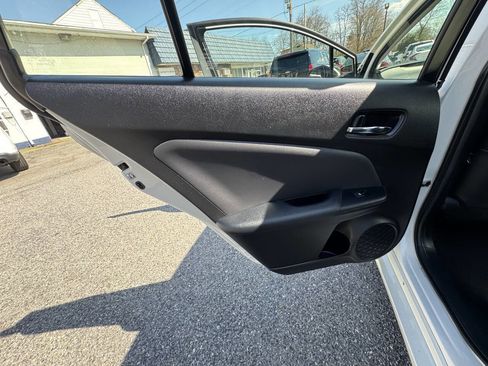 Used 2017 Toyota Prius Prime Plus image 27