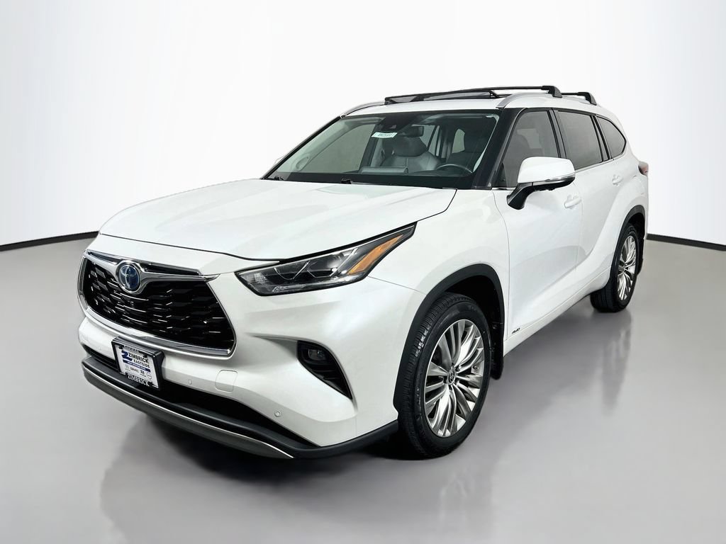 Used 2023 Toyota Highlander Platinum AWD/4WD image 3