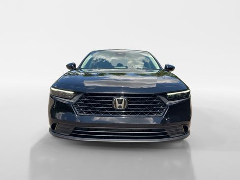 Used 2023 Honda Accord EX image 9