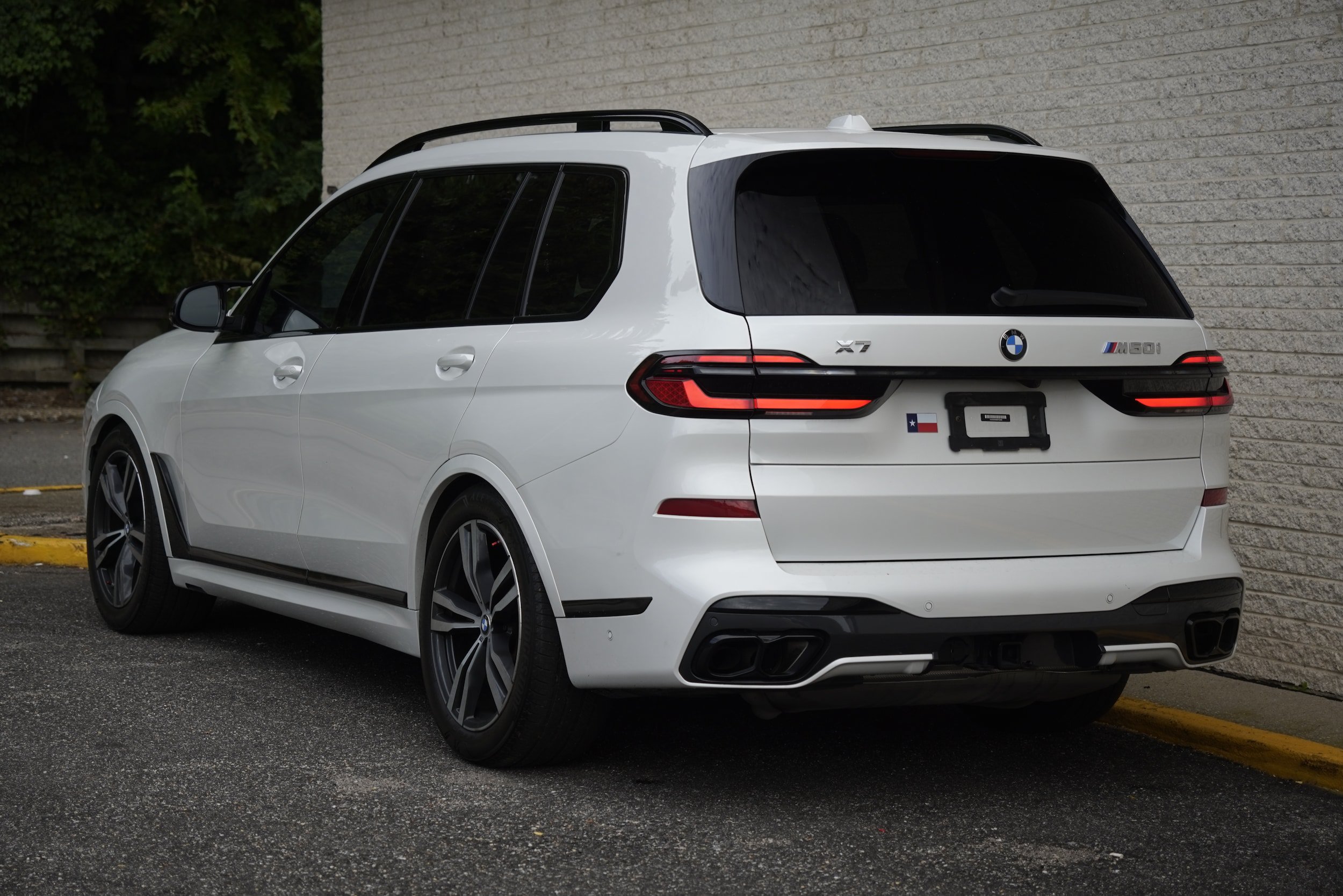 Used 2024 BMW X7 M60i w/ Executive Package AWD/4WD image 5