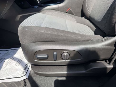 Used 2023 Chevrolet Traverse LT AWD/4WD image 15