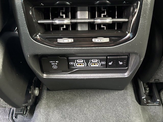Used 2024 Jeep Grand Cherokee Limited AWD/4WD image 21