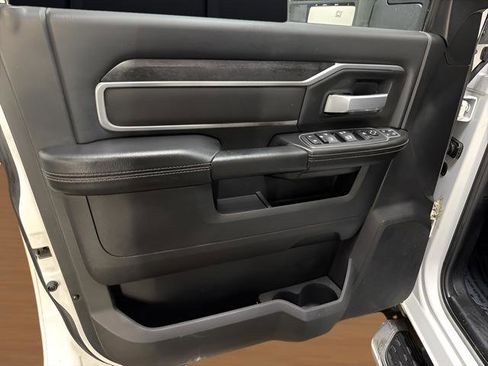 Used 2024 RAM 2500 Big Horn AWD/4WD image 6