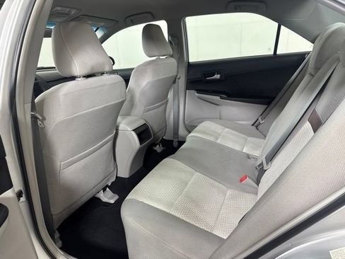 Used 2012 Toyota Camry LE FWD image 12
