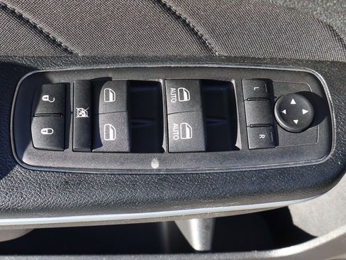 Used 2023 Dodge Charger SXT image 14