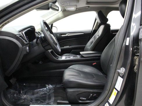 Used 2020 Ford Fusion Titanium image 7