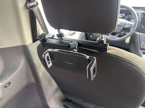 Used 2023 Ford Transit 350 XLT image 18