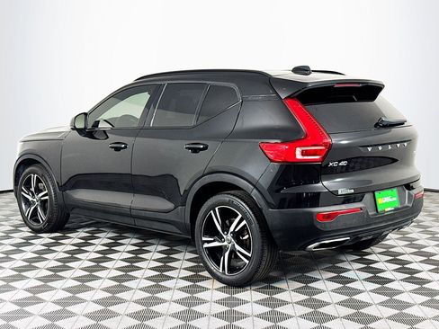 Used 2020 Volvo XC40 T5 R-Design image 6