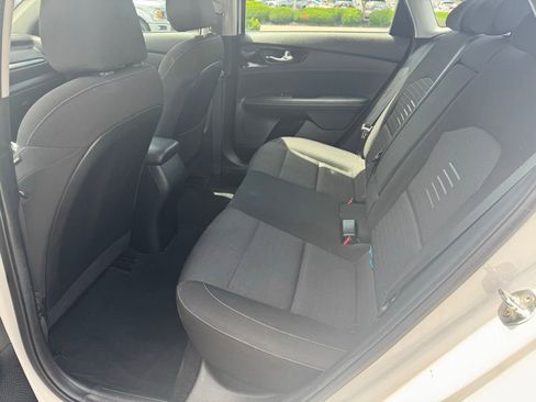Used 2019 Kia Forte S w/ S Premium Package FWD image 8
