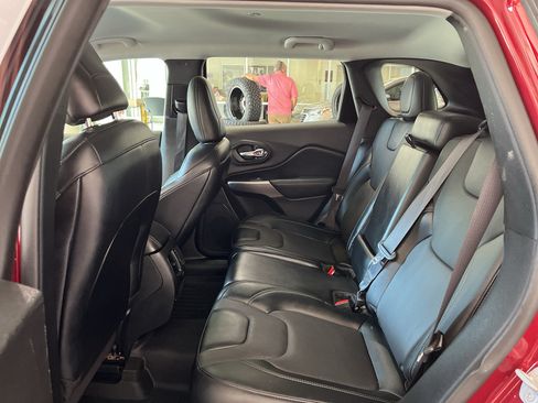 Used 2022 Jeep Cherokee Latitude Lux FWD image 15